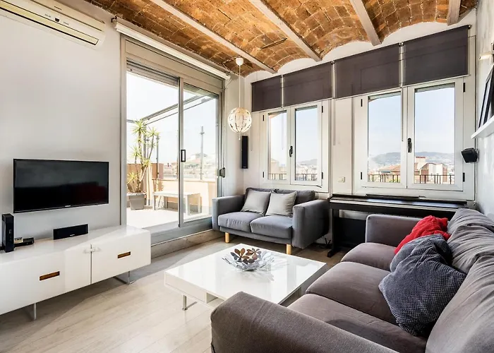 Stunning 2-Bedroom Apartment With Two Terraces