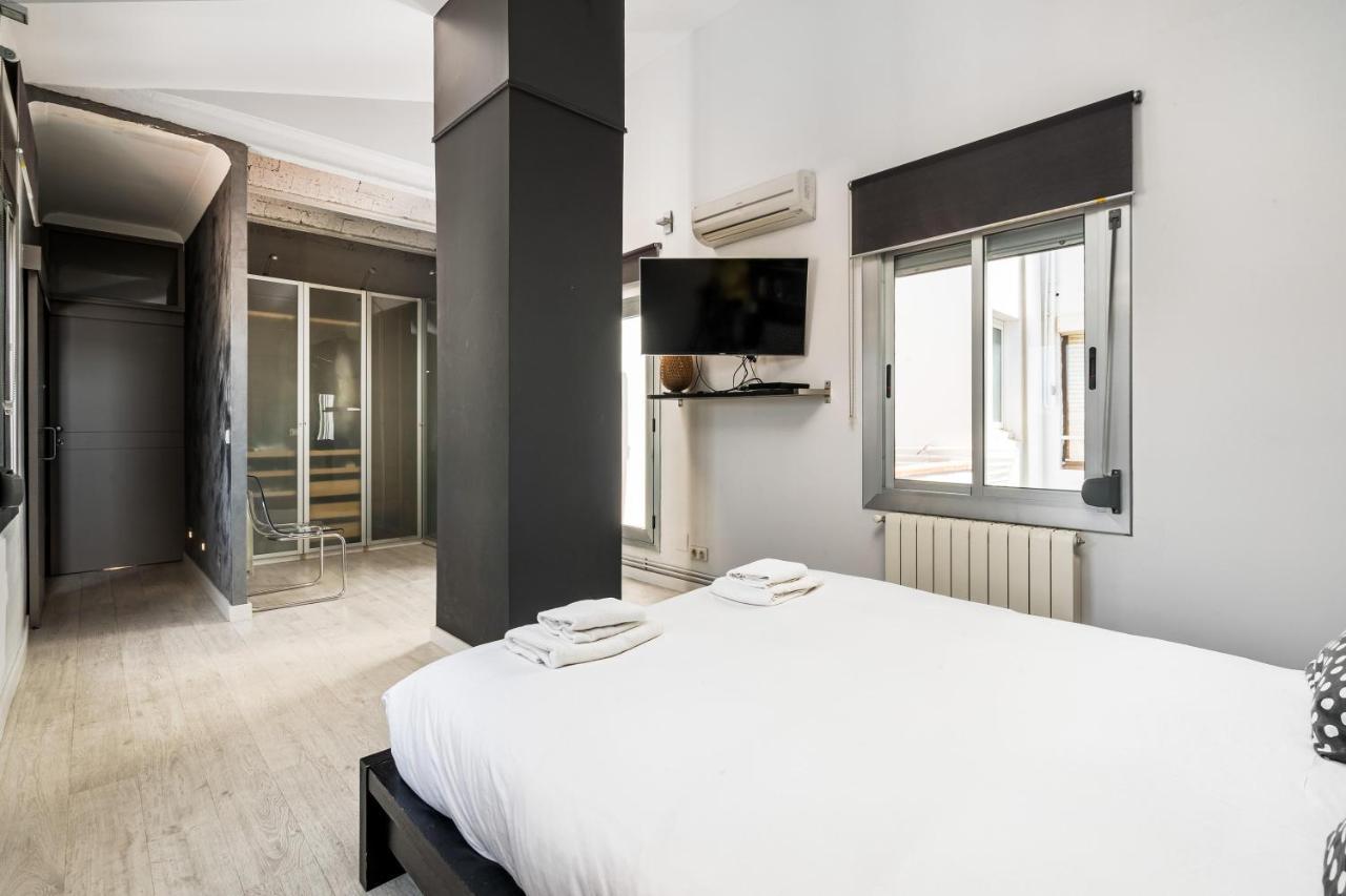Stunning 2-bedroom With Two Terraces